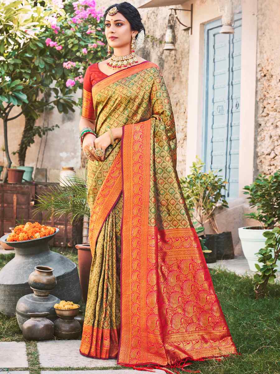 Green Kanjivaram Silk Handwoven Wedding Festival Heavy Border Saree
