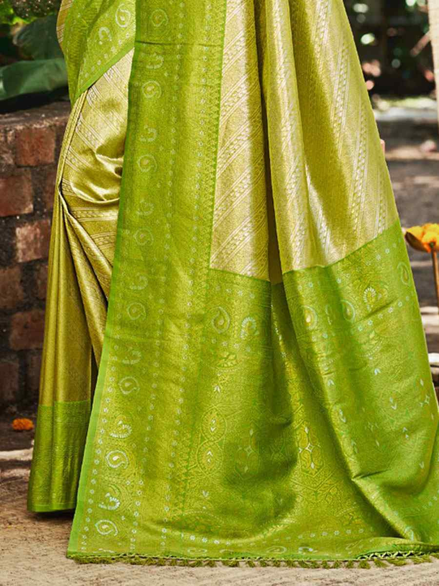 Green Kanjivaram Soft Silk Handwoven Traditional Bridal Reception Festival Wedding Fancy Heavy Border Saree