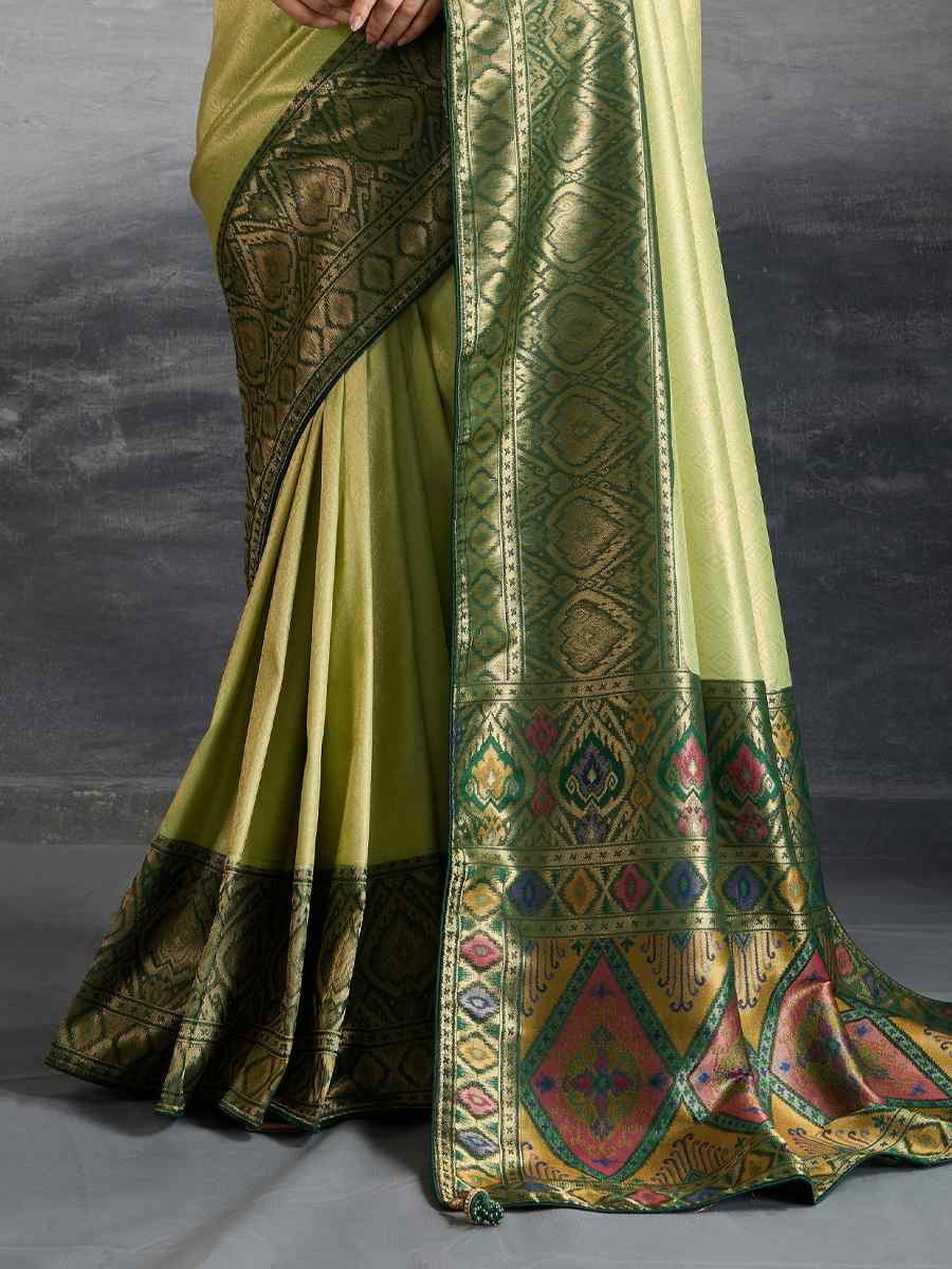 Green Kanjivaram Soft Silk Handwoven Traditional Bridal Reception Festival Wedding Fancy Heavy Border Saree