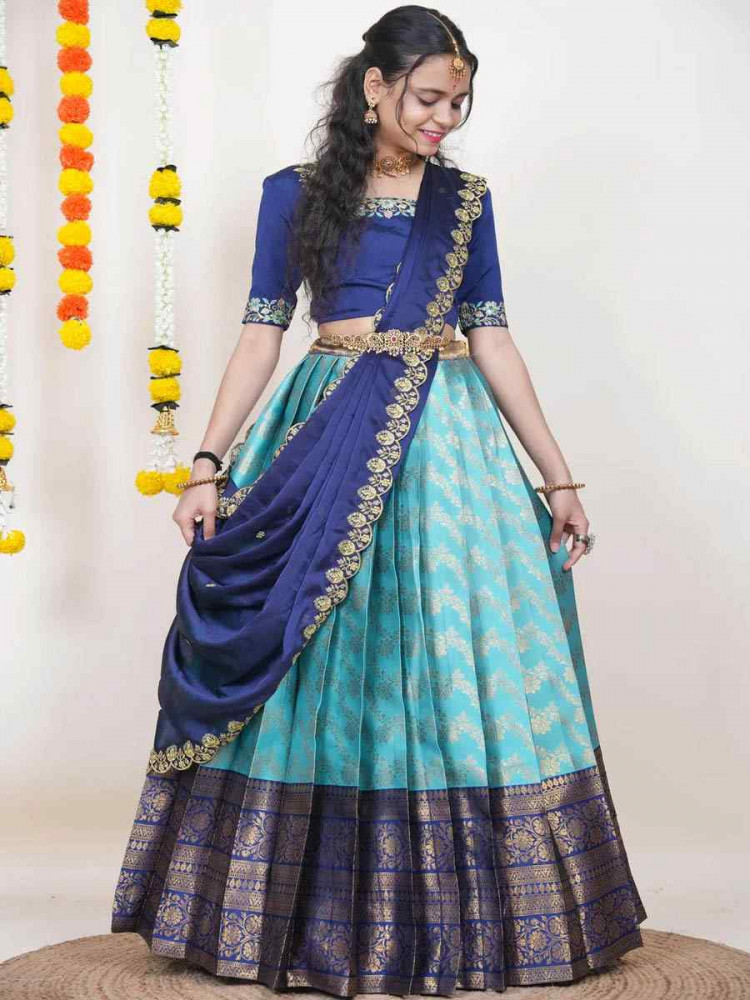 Image of Green Kanjiveram Silk Handwoven Bridal Festival Reception Wedding Traditional Heavy Border Lehenga Choli