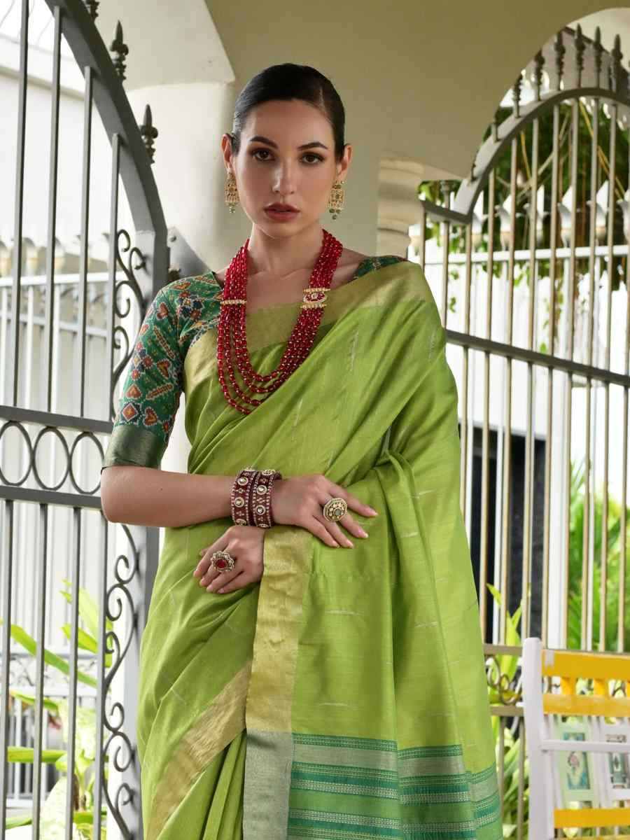 Green Khadi Raw Silk Handwoven Casual Reception Festival Wedding Fancy Classic Style Sarees