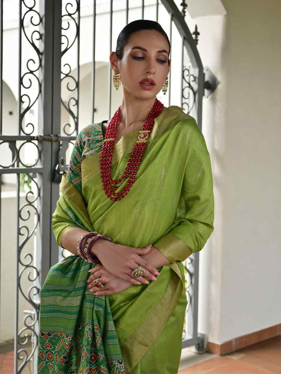 Green Khadi Raw Silk Handwoven Casual Reception Festival Wedding Fancy Classic Style Sarees