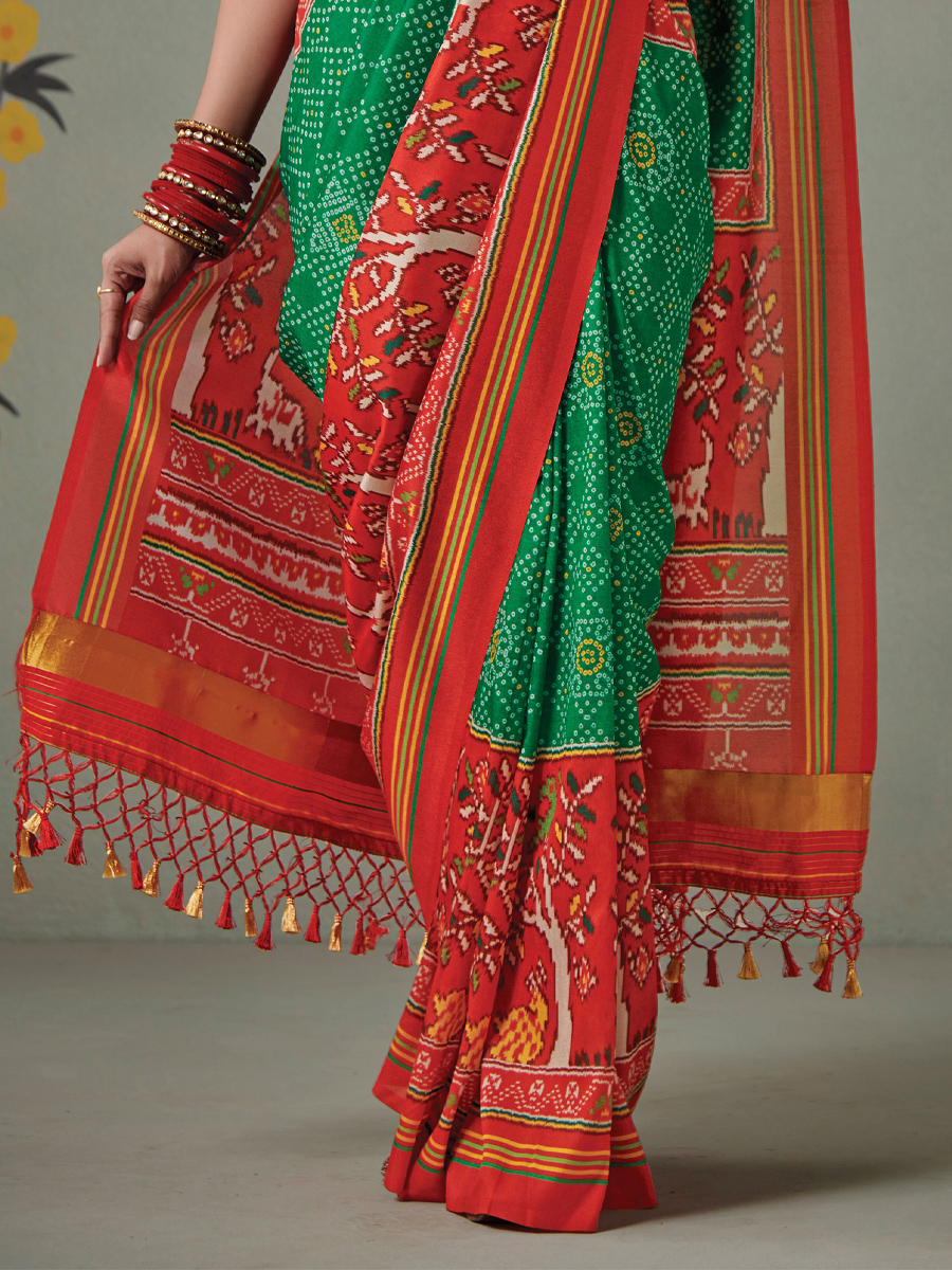 Green Patola Silk Printed Casual Festival Classic Style Saree