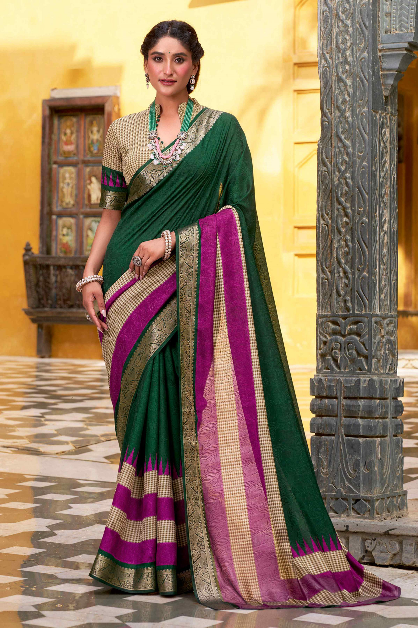 Green Poly Cotton Handwoven Casual Festival Party Classic Style Sarees