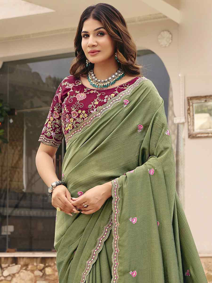 Green Silk Embroidery Bridal Reception Festival Wedding Fancy Heavy Border Saree
