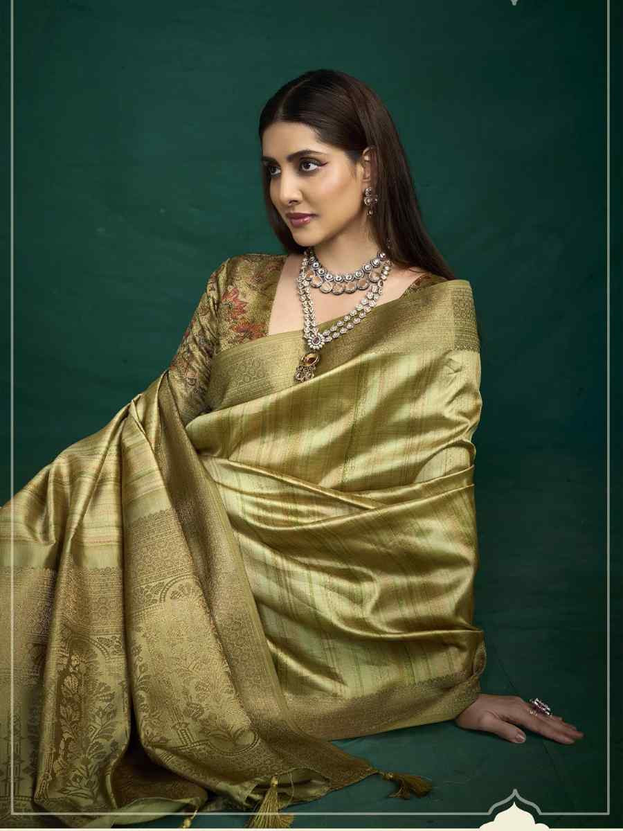 Green Silk Handwoven Bridal Reception Festival Wedding Fancy Heavy Border Saree