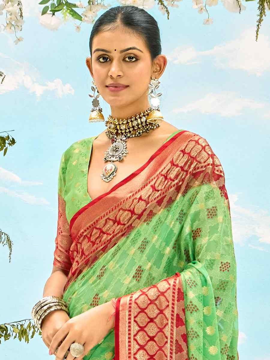 Green Silk Handwoven Festival Wedding Fancy Heavy Border Saree