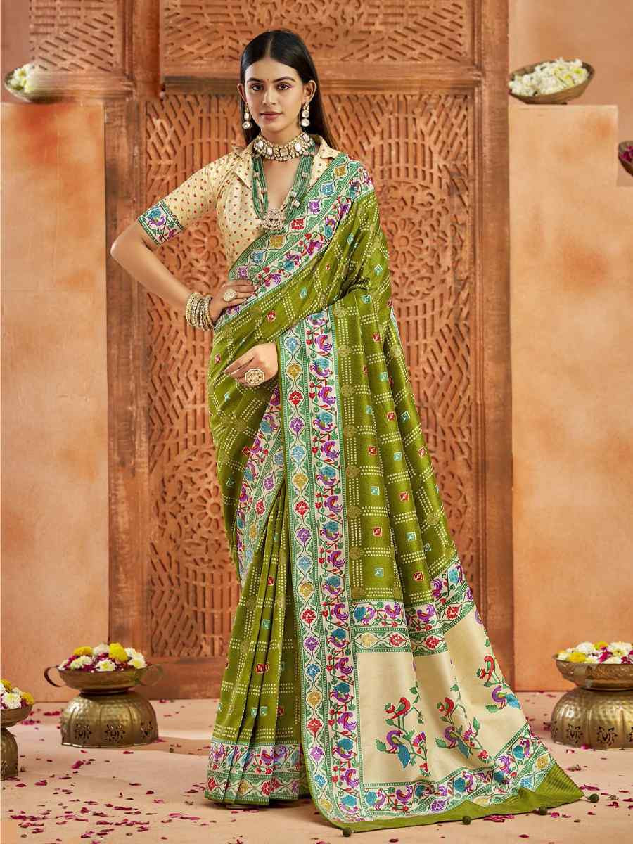 Green Silk Handwoven Festival Wedding Fancy Heavy Border Saree