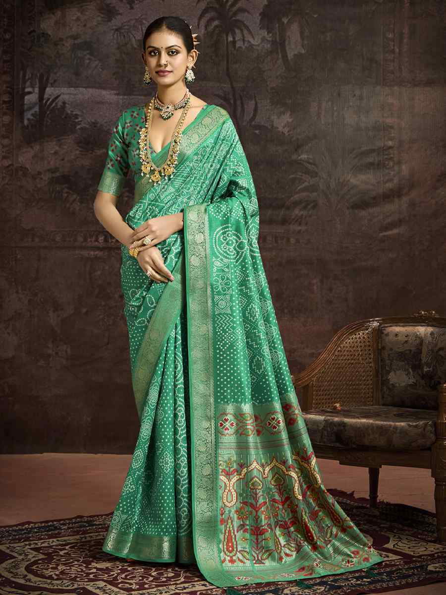 Green Silk Handwoven Festival Wedding Fancy Heavy Border Saree