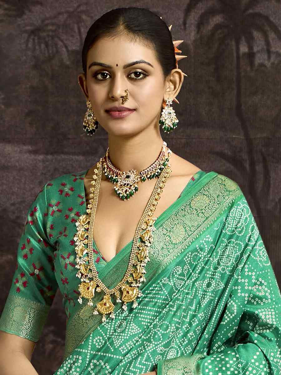 Green Silk Handwoven Festival Wedding Fancy Heavy Border Saree