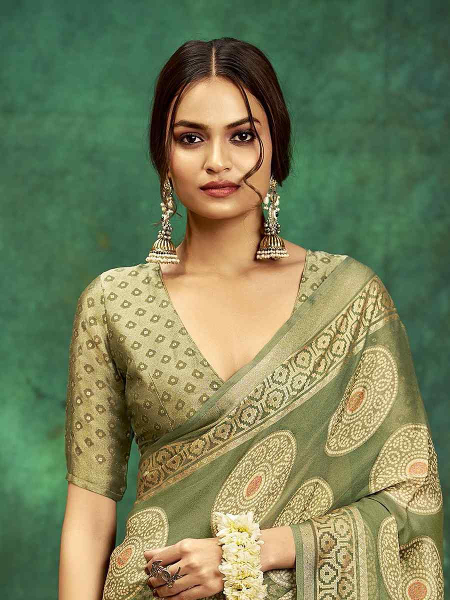 Green Silk Handwoven Festival Wedding Fancy Heavy Border Saree