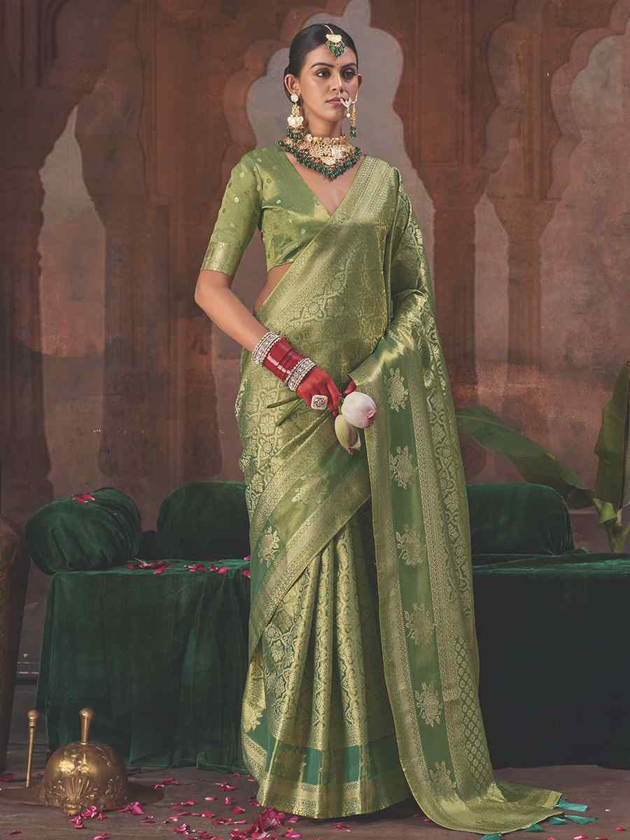 Green Silk Handwoven Festival Wedding Fancy Heavy Border Saree