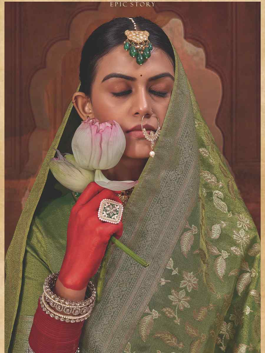 Green Silk Handwoven Festival Wedding Fancy Heavy Border Saree