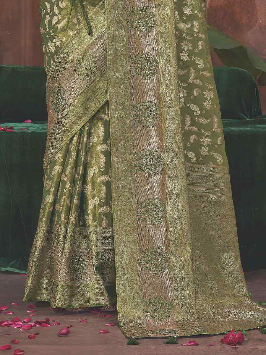 Green Silk Handwoven Festival Wedding Fancy Heavy Border Saree
