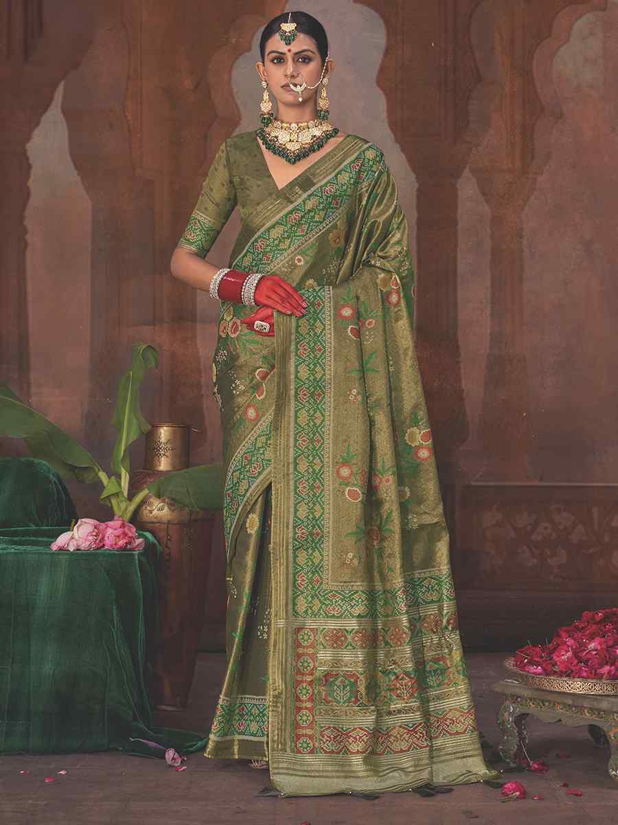 Green Silk Handwoven Festival Wedding Fancy Heavy Border Saree