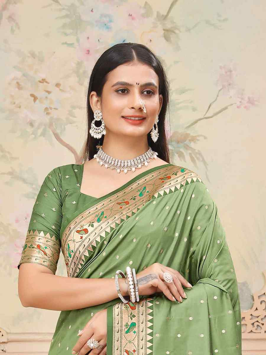 Green Silk Handwoven Traditional Bridal Reception Festival Wedding Fancy Heavy Border Saree