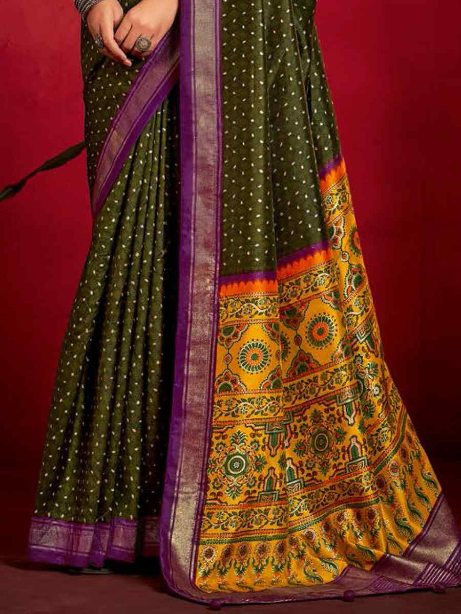 Green Silk Handwoven Traditional Bridal Reception Festival Wedding Fancy Heavy Border Sarees
