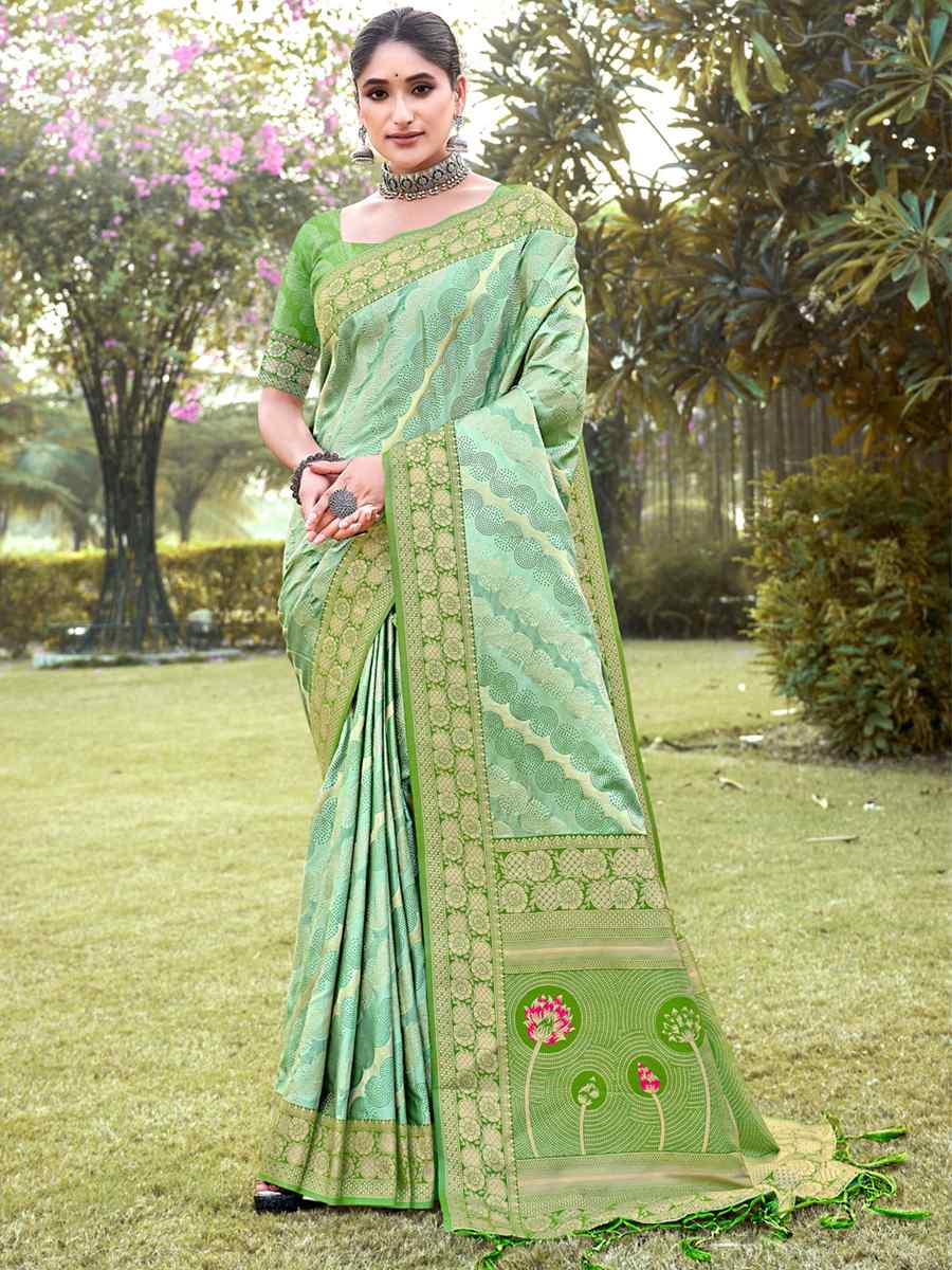 Green Silk Handwoven Wedding Festival Heavy Border Saree