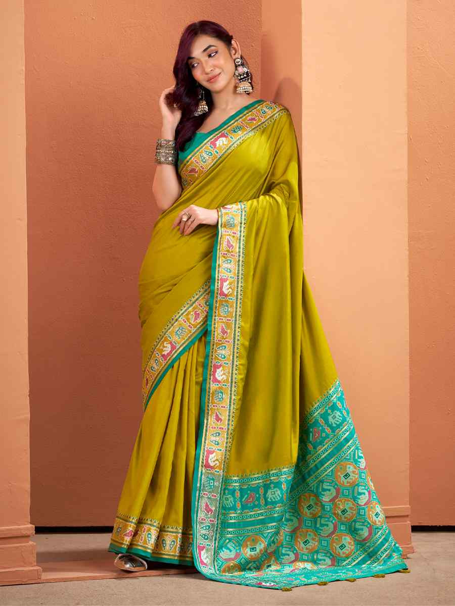 Green Silk Patola Handwoven Traditional Bridal Reception Festival Wedding Fancy Heavy Border Saree