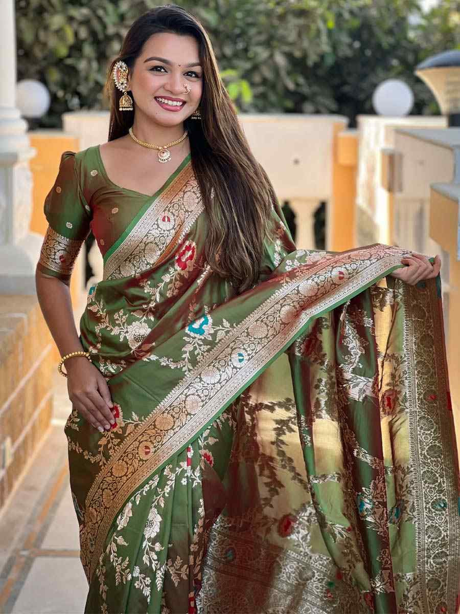 Green Soft Banarashi Silk Handwoven Festival Wedding Fancy Heavy Border Saree