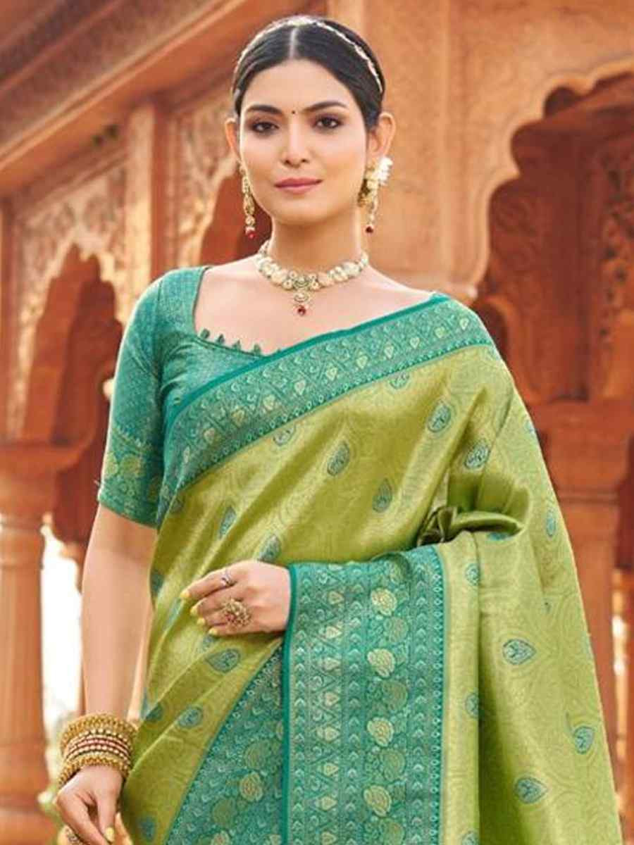 Green Soft Banarasi Silk Handwoven Festival Wedding Fancy Heavy Border Saree