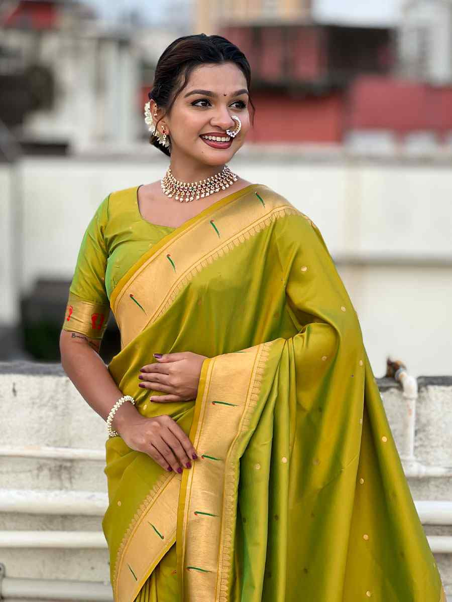 Green Soft Silk Handwoven Casual Reception Festival Wedding Fancy Classic Style Sarees