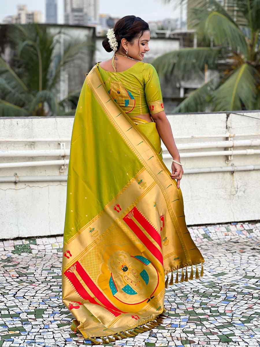 Green Soft Silk Handwoven Casual Reception Festival Wedding Fancy Classic Style Sarees