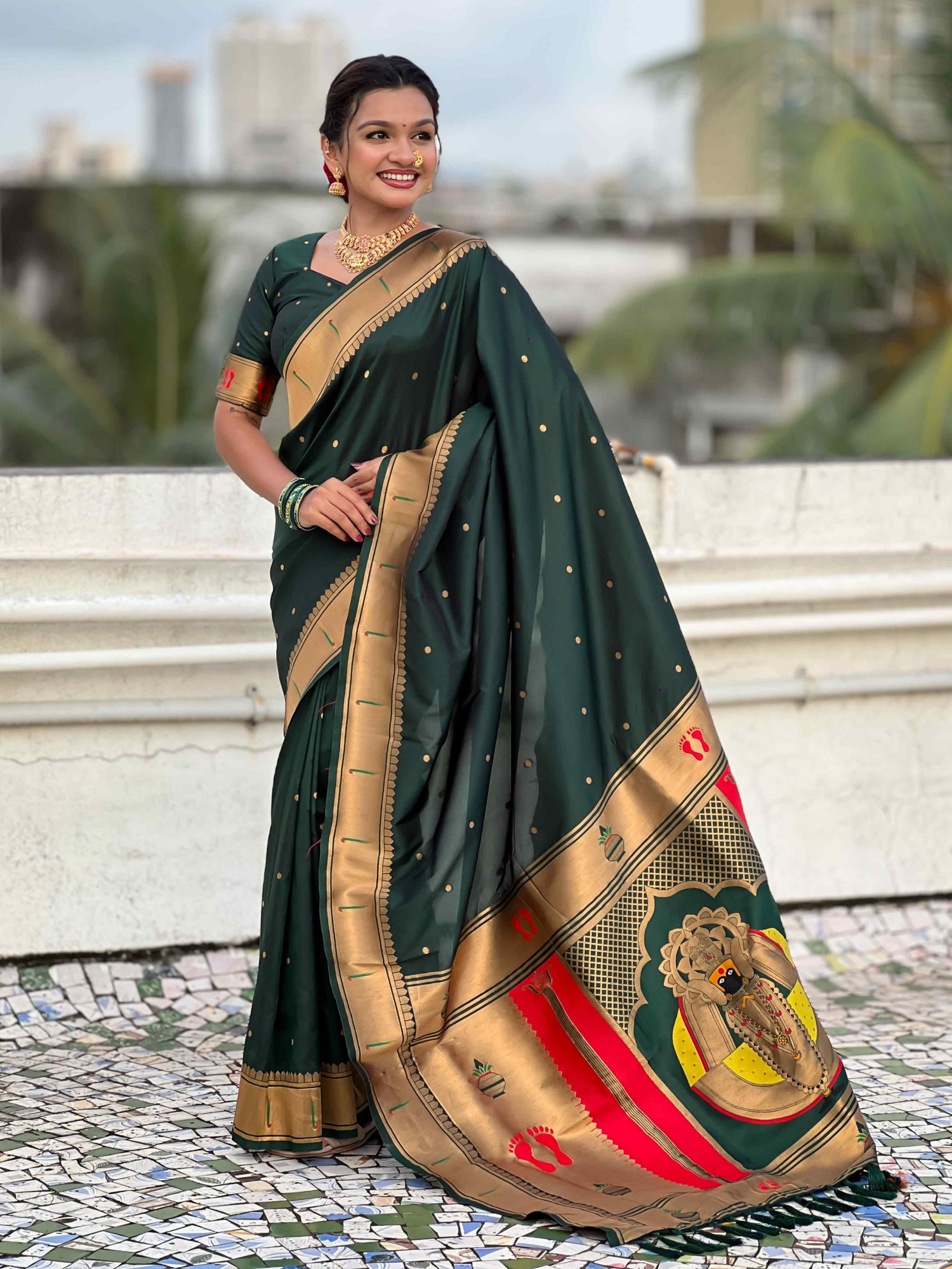 Green Soft Silk Handwoven Casual Reception Festival Wedding Fancy Classic Style Sarees