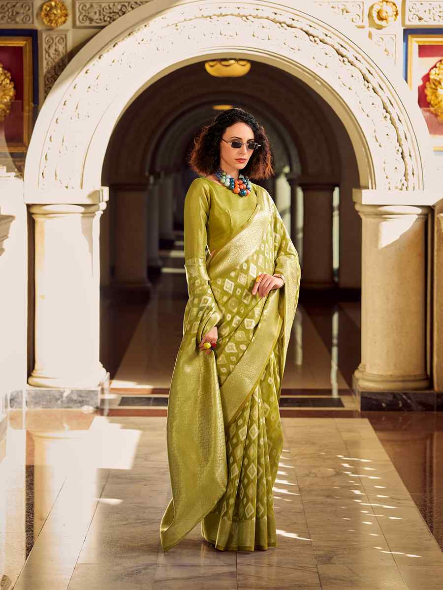 Green Soft Tissue Silk Handwoven Festival Casual Classic Style Saree