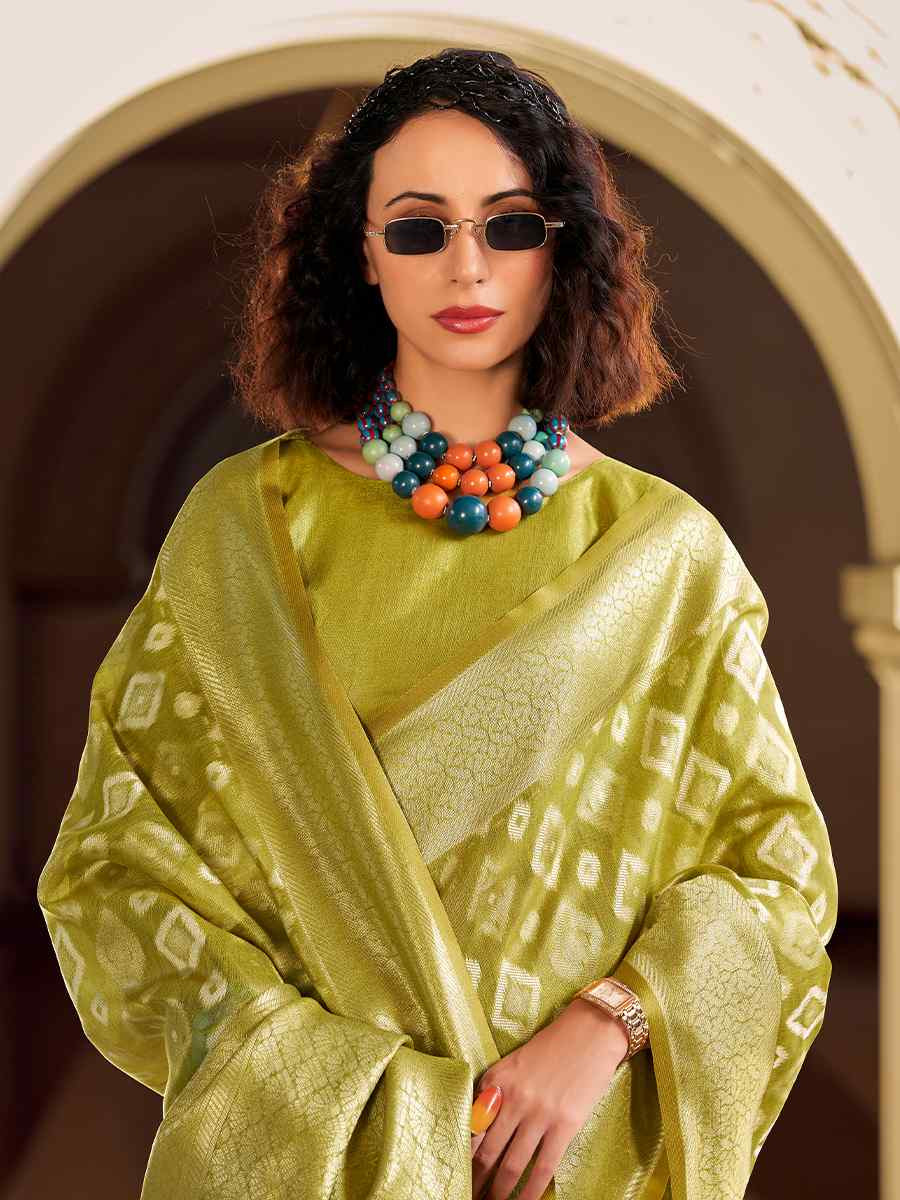 Green Soft Tissue Silk Handwoven Festival Casual Classic Style Saree