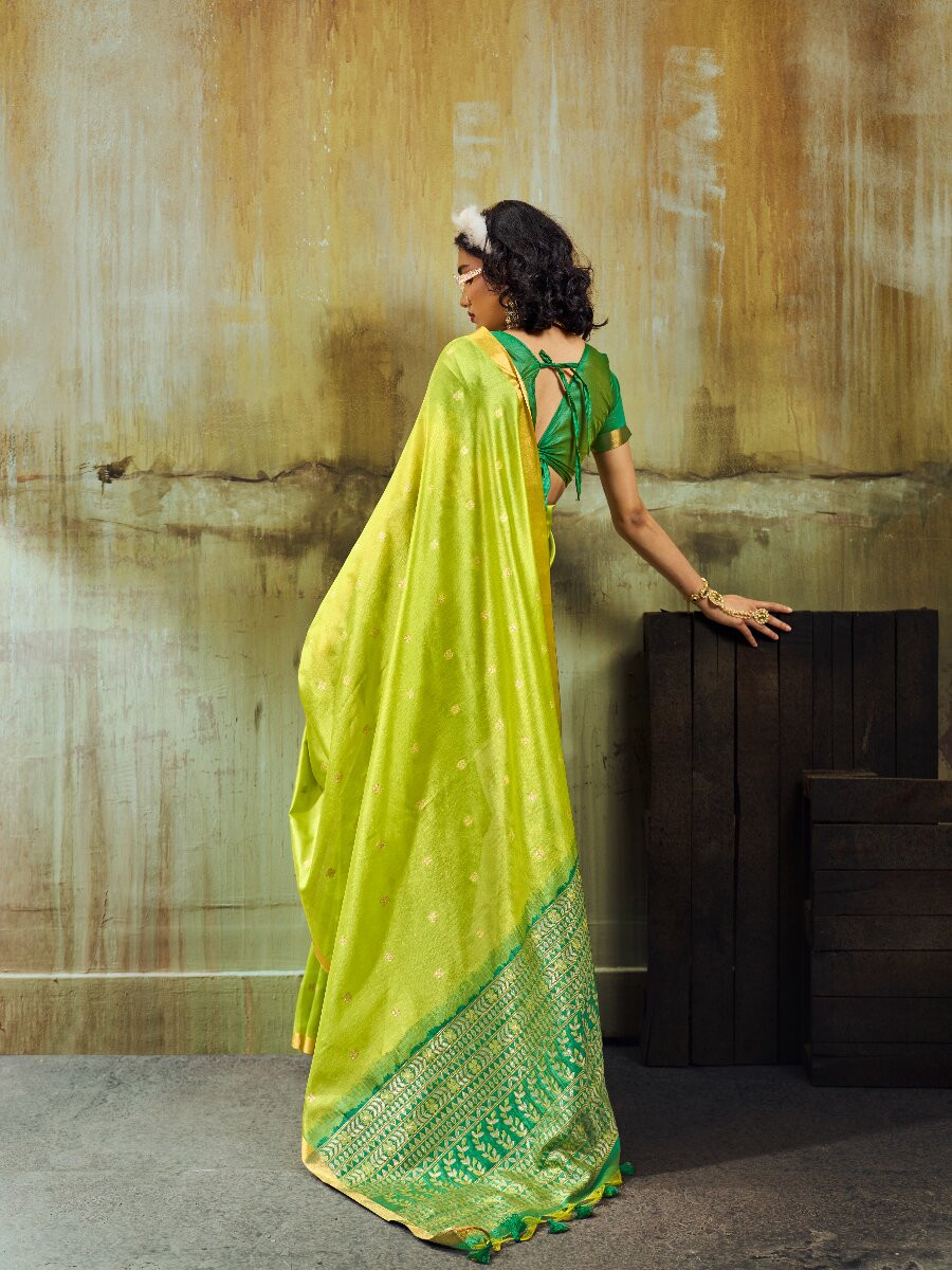 Green Tussar Silk Handwoven Weaving Wedding Reception Party Festival Heavy Border Sarees