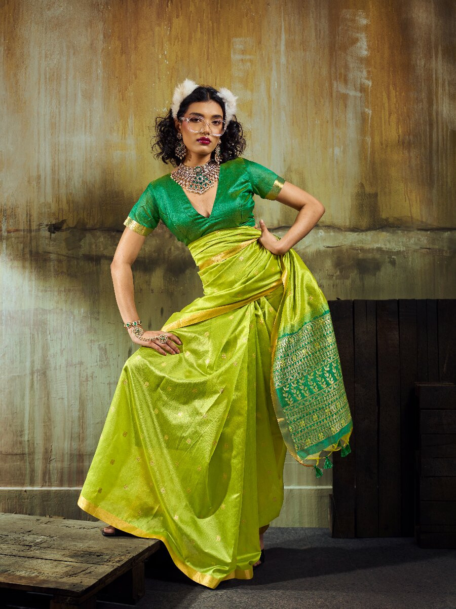 Green Tussar Silk Handwoven Weaving Wedding Reception Party Festival Heavy Border Sarees