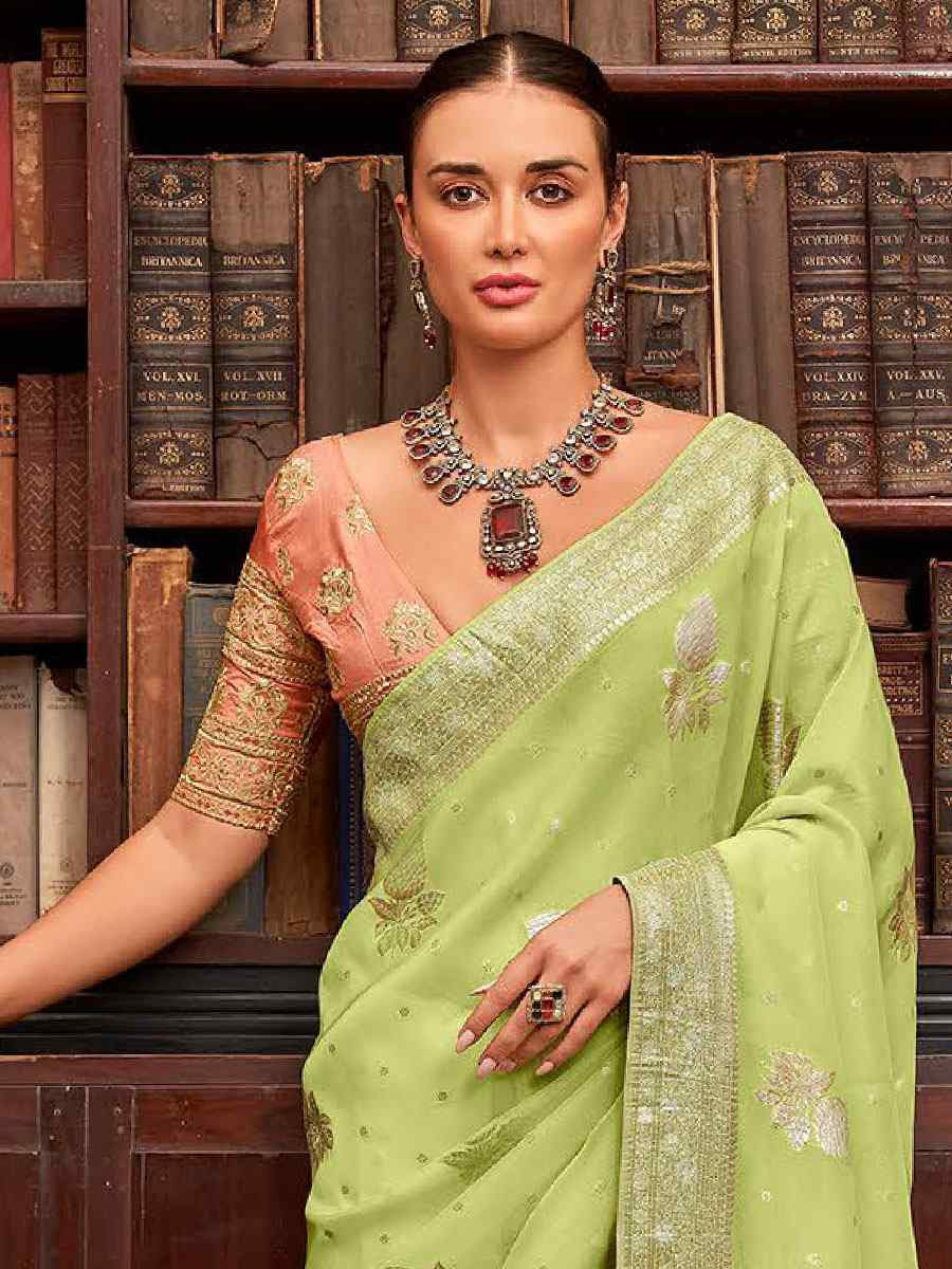Green Viscose Silk Handwoven Bridal Reception Festival Wedding Fancy Heavy Border Saree