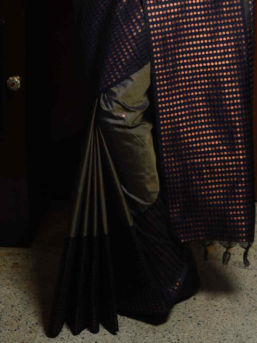 Grey Banarasi Silk Handwoven Wedding Festival Heavy Border Saree