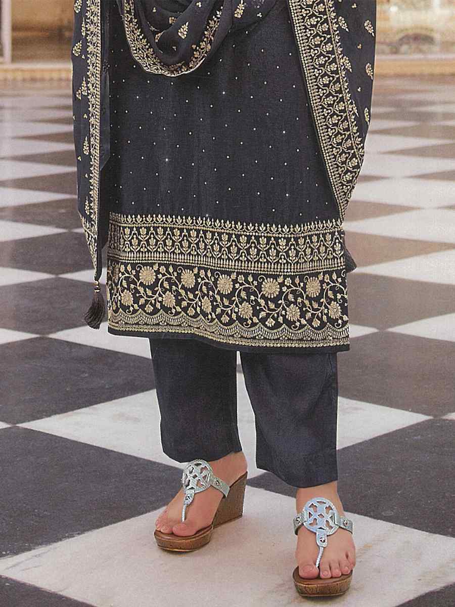 Grey Heavy Dola Silk Embroidered Festival Wedding Bollywood Style Pant Salwar Kameez