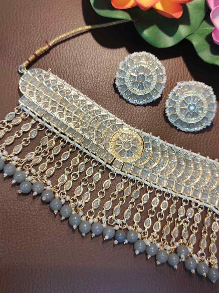 Grey Pure Brass Festival Wear Kundan Necklace
