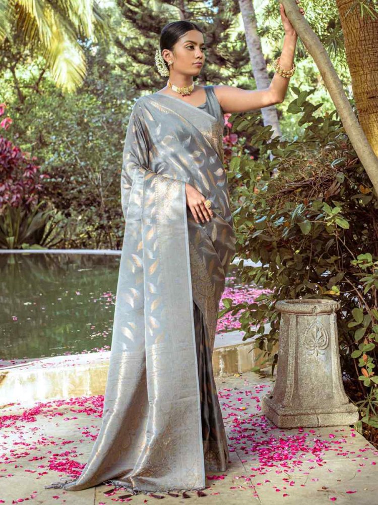 Grey Silk Handwoven Wedding Festival Heavy Border Saree