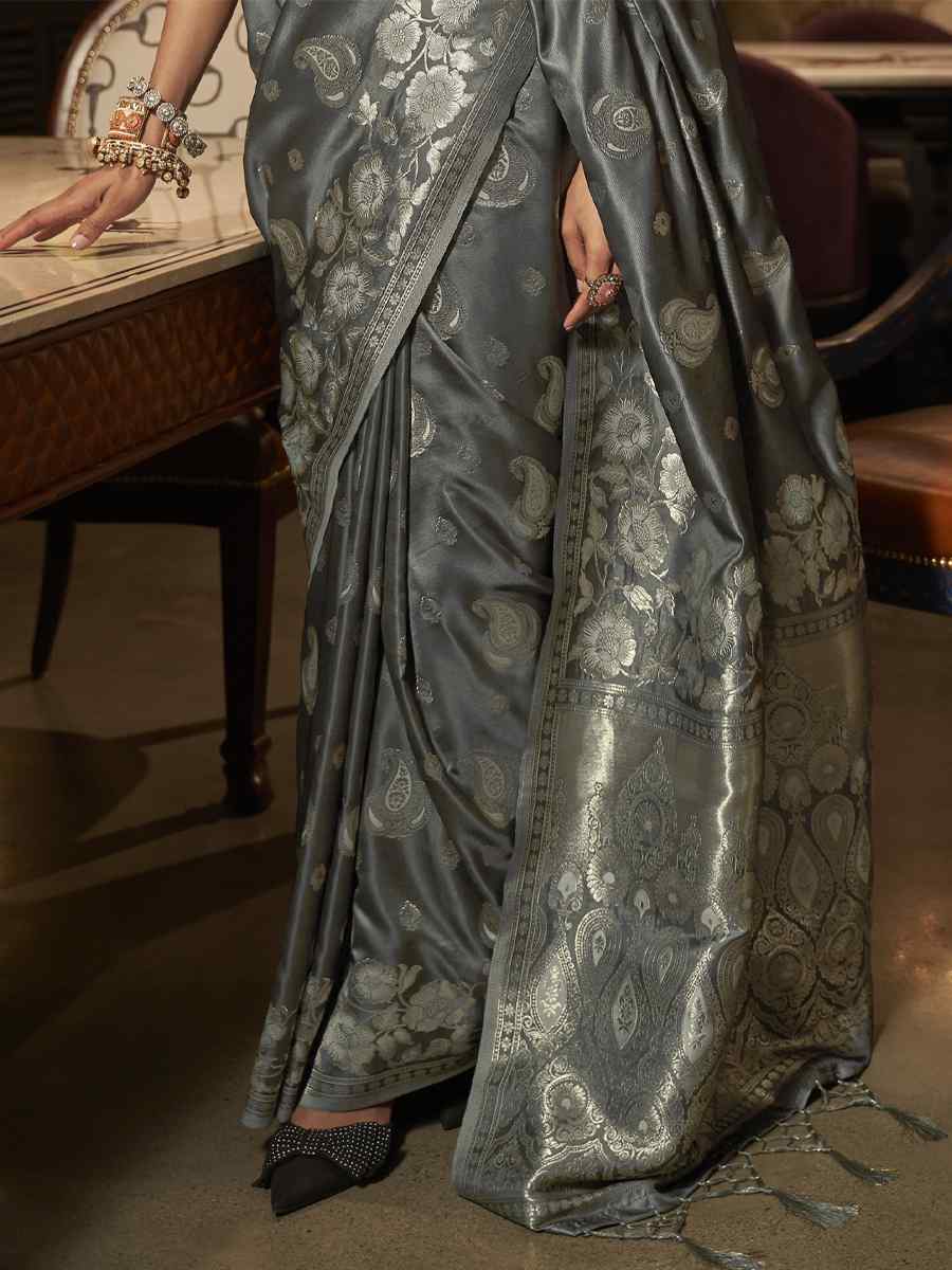 Grey Silk Handwoven Wedding Festival Heavy Border Saree