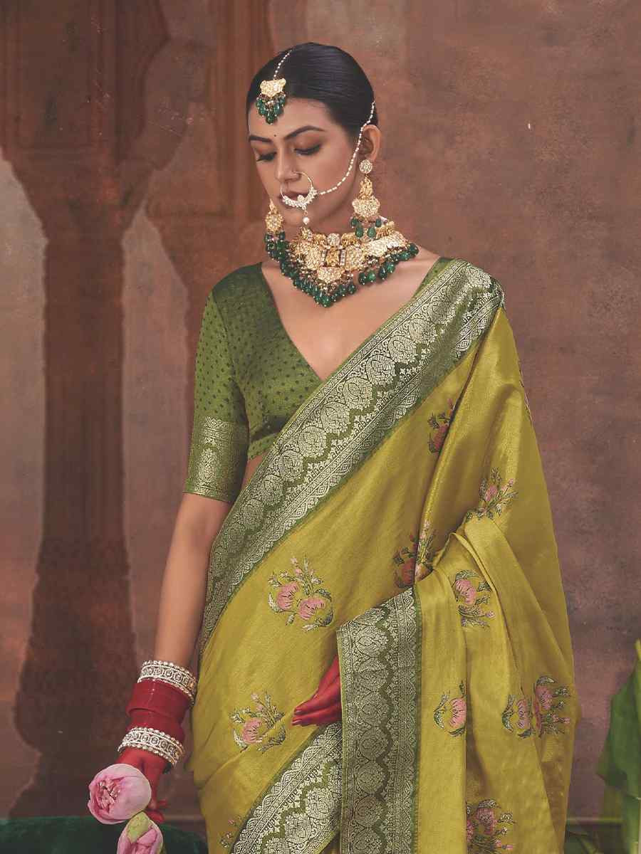 Lemon Green Silk Handwoven Festival Wedding Fancy Heavy Border Saree