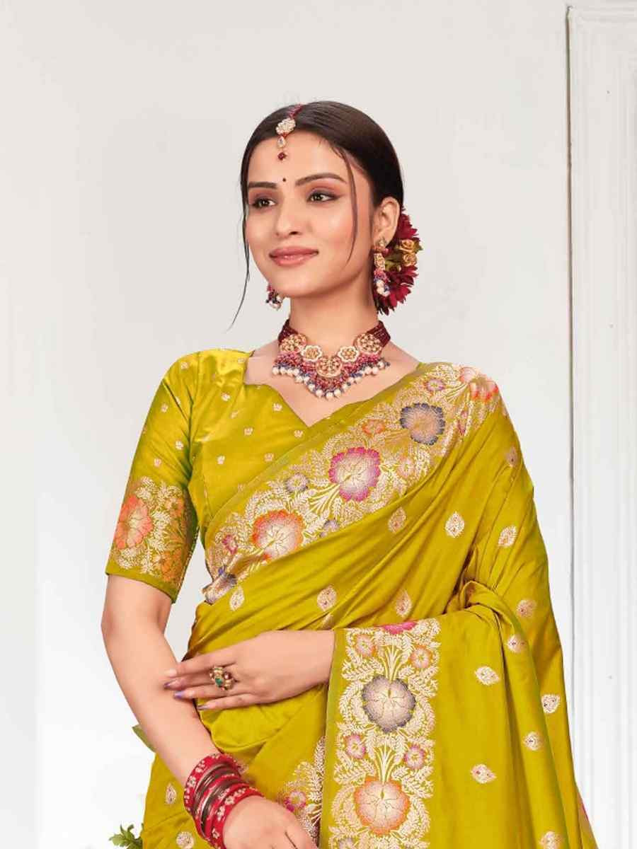 Lemon Yellow Silk Handwoven Festival Wedding Fancy Heavy Border Saree