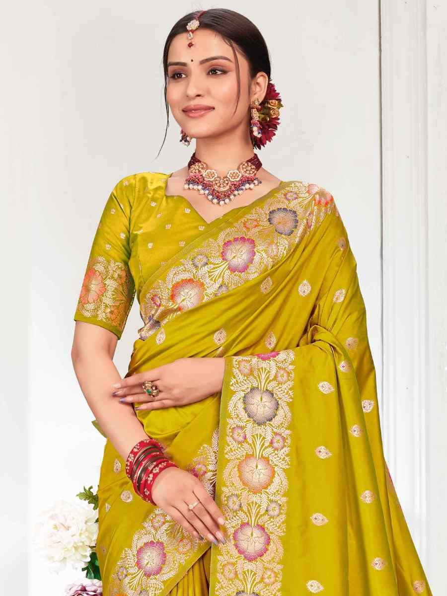 Lemon Yellow Silk Handwoven Festival Wedding Fancy Heavy Border Saree