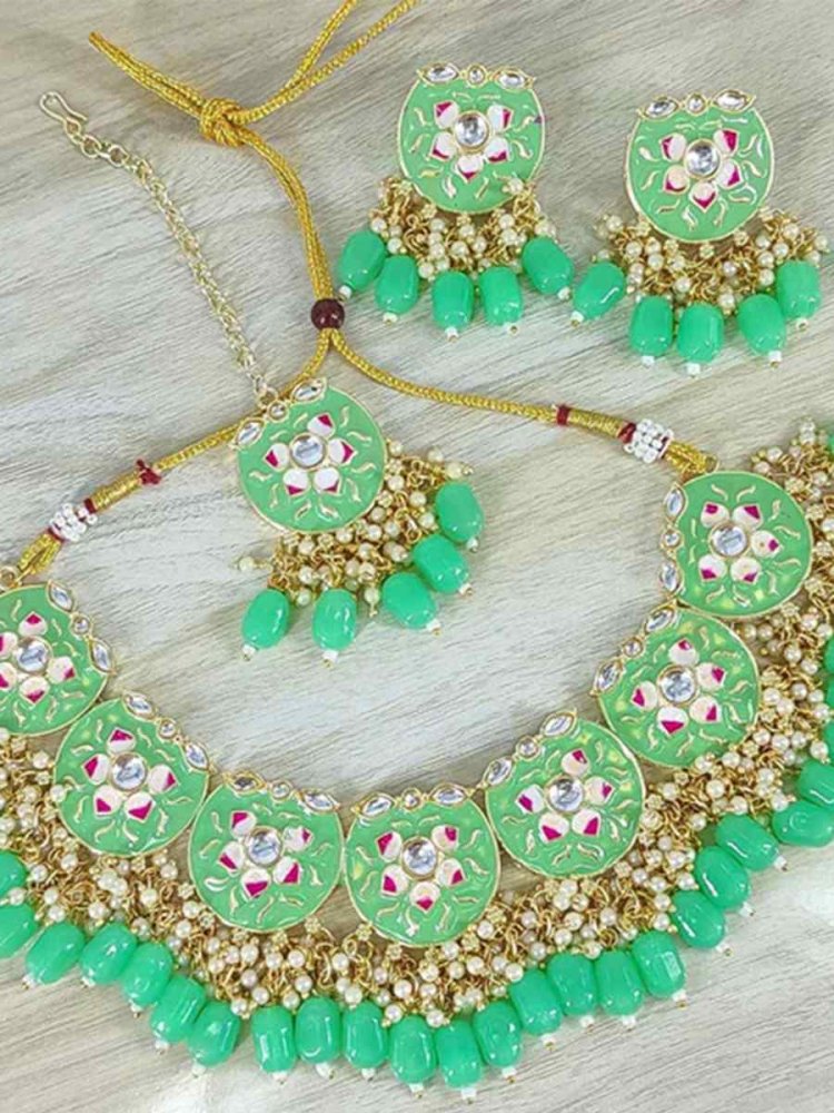 Light Green Alloy Festival Wear Kundan Necklace
