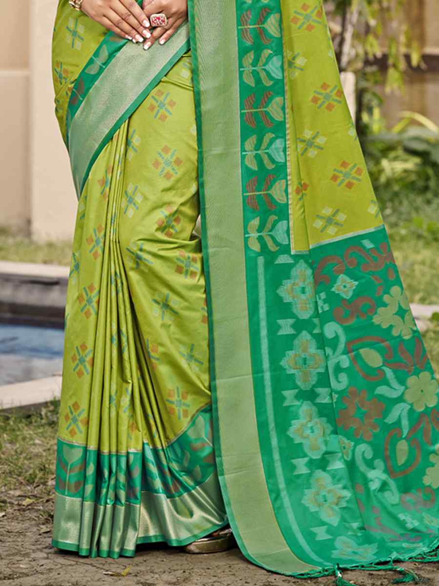 Light Green Pochampalli Silk Handwoven Festival Wedding Fancy Heavy Border Saree