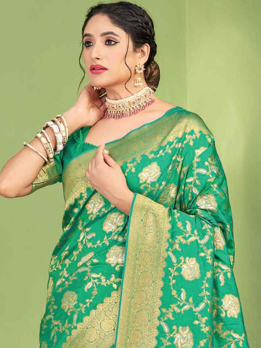 Light Green Silk Handwoven Wedding Festival Heavy Border Saree