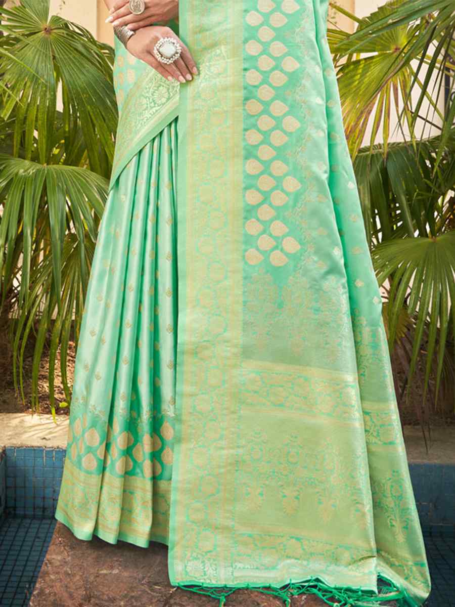 Light Green Silk Handwoven Wedding Festival Heavy Border Saree