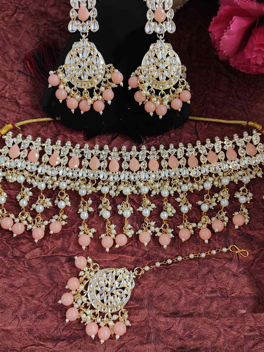 Light Pink Alloy Festival Wear Kundan Necklace