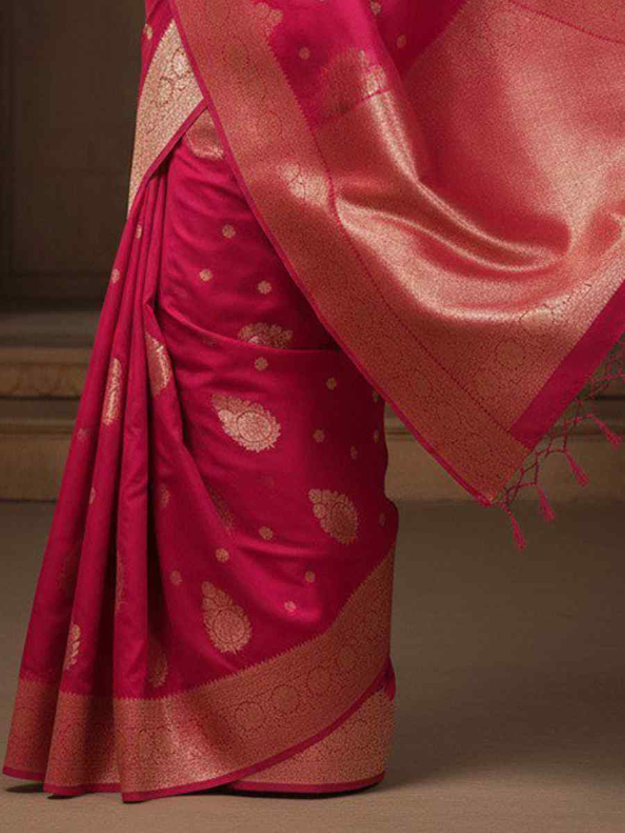 Magenta Kanjivaram silk Handwoven Zari Bridal Reception Festival Wedding Fancy Heavy Border Saree