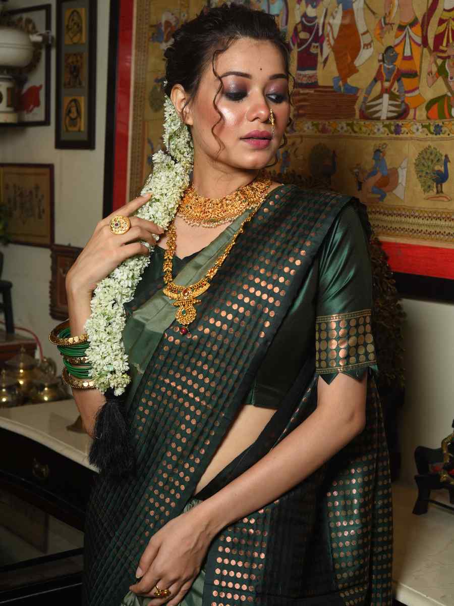 Mahendi Banarasi Silk Handwoven Wedding Festival Heavy Border Saree