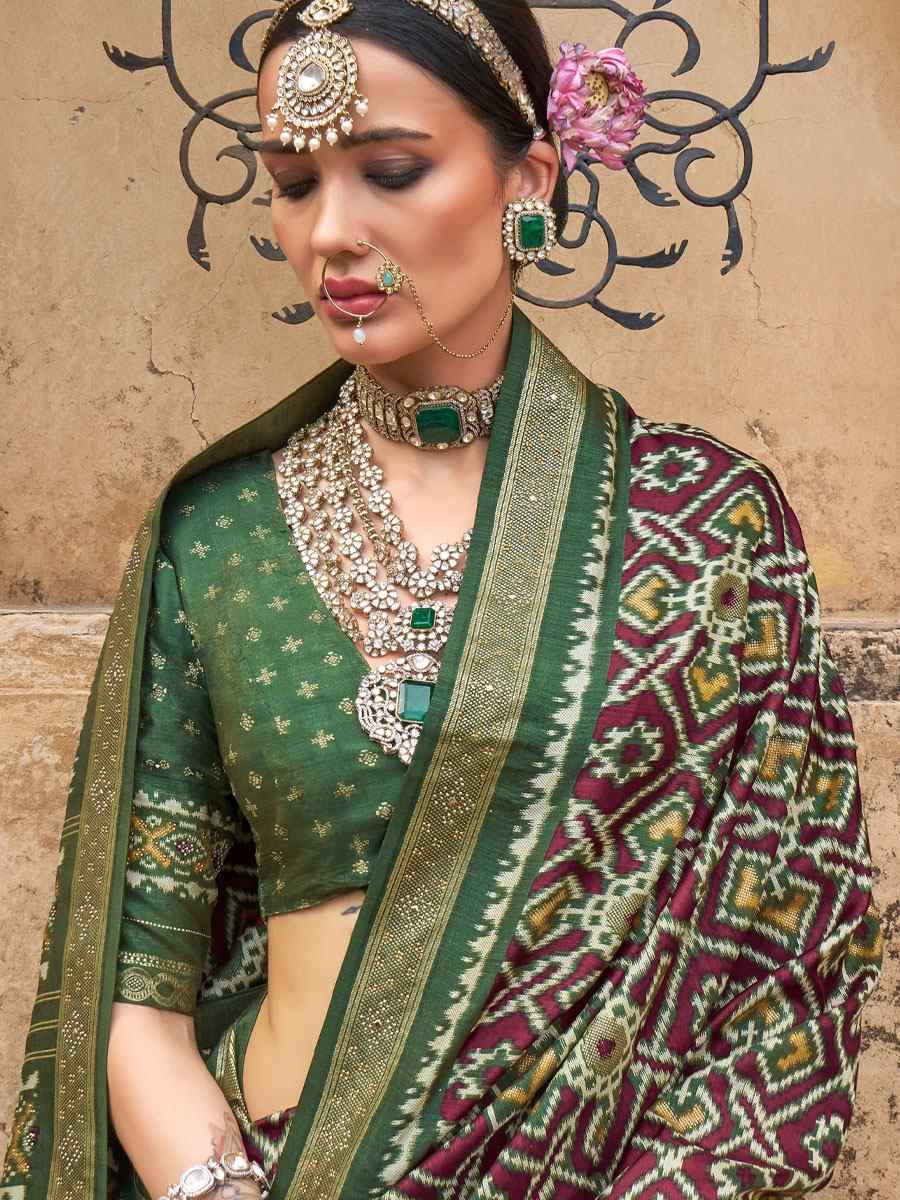 Mahendi Green Printed Festival Casual Wedding Cocktail Party Fancy Classic Heavy Border Saree