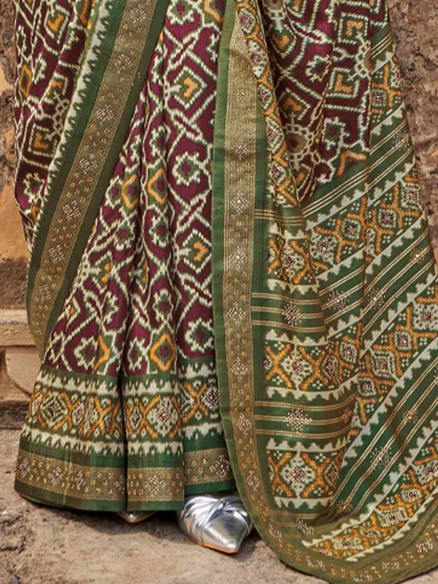 Mahendi Green Printed Festival Casual Wedding Cocktail Party Fancy Classic Heavy Border Saree